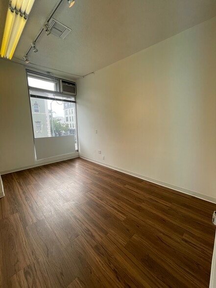 1800-1808 Wilcox Ave, Hollywood, CA for lease - Building Photo - Image 3 of 7