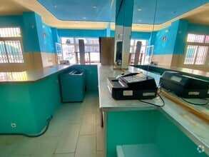 Retail in Fuenlabrada, Madrid for lease Interior Photo- Image 2 of 7