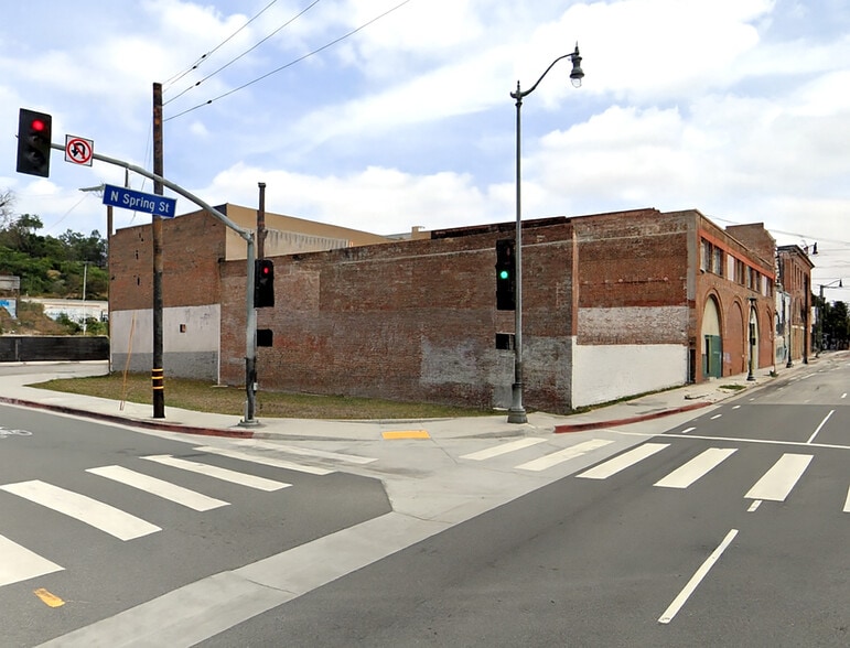 Bankruptcy Sale: Industrial Compound portfolio of 6 properties for sale on LoopNet.com - Building Photo - Image 2 of 18