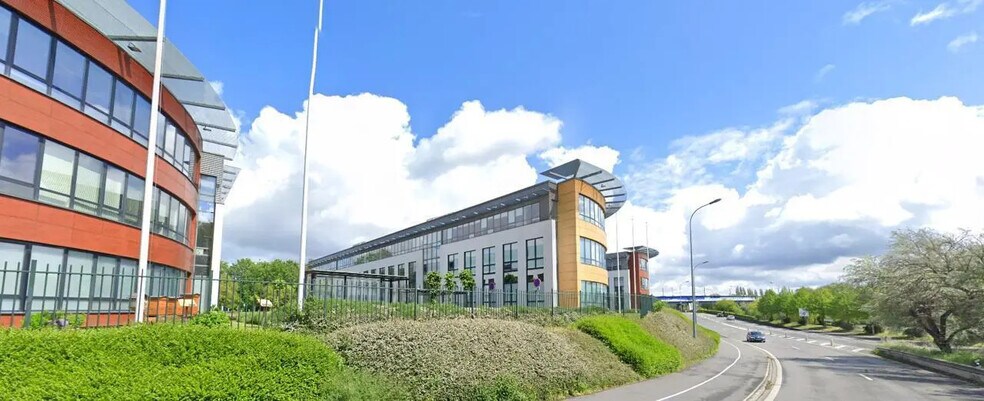 3 Rue Philippe Noiret, Saint-André-lez-Lille for lease - Building Photo - Image 2 of 15