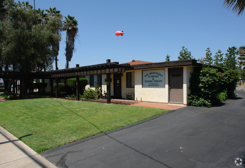 1320-1328 E Madison Ave, El Cajon, CA for sale - Primary Photo - Image 1 of 1