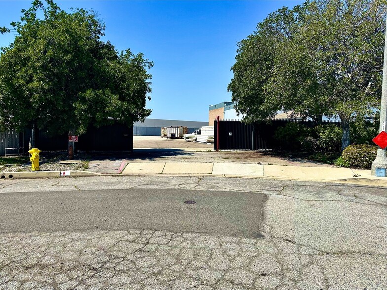 13700 Borate St, Santa Fe Springs, CA for sale - Building Photo - Image 1 of 1