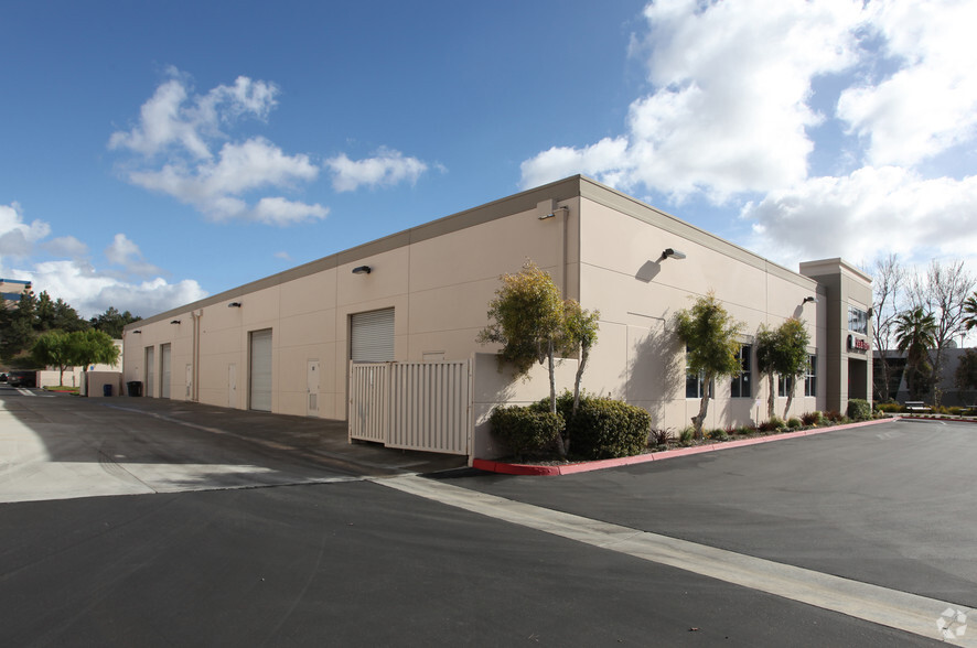 2411 Fenton St, Chula Vista, CA for lease - Building Photo - Image 3 of 4