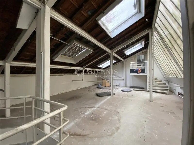 Office in Montrouge for lease Interior Photo- Image 1 of 1