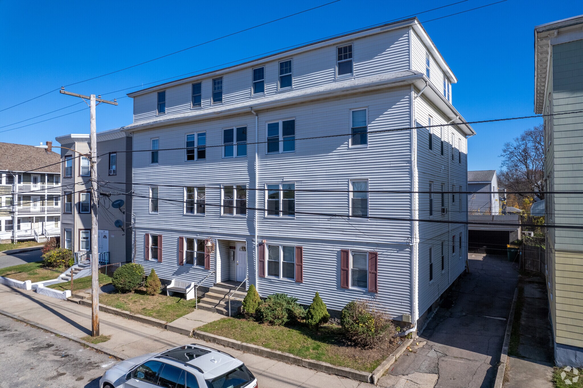 357 Burnside Ave, Woonsocket, RI for sale Primary Photo- Image 1 of 1