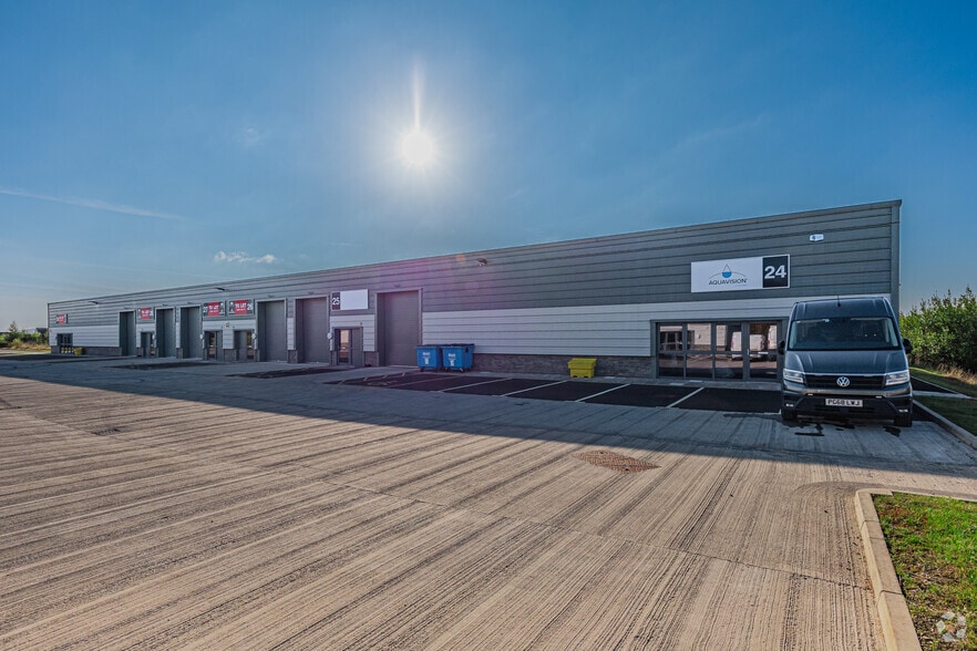 24-29 Appleton Pky, Livingston for lease - Building Photo - Image 2 of 2