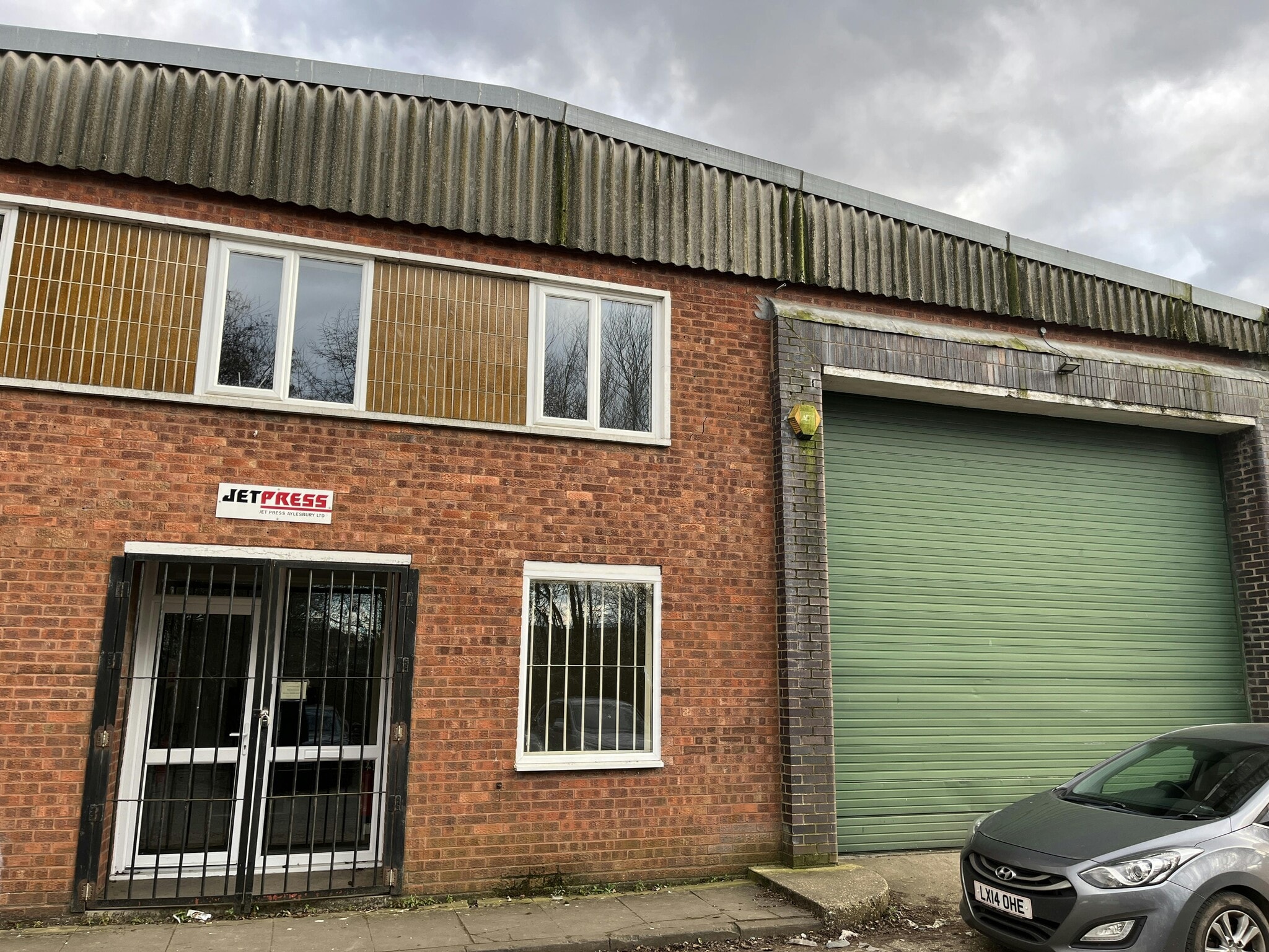 Osier Way, Aylesbury for sale Building Photo- Image 1 of 4