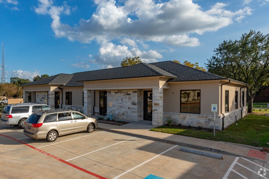 4220 Cartwright Rd, Missouri City, TX 77459