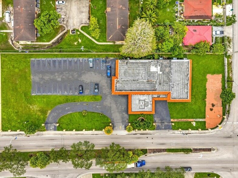 2321 NW 62nd St, Miami, FL for sale - Aerial - Image 2 of 13