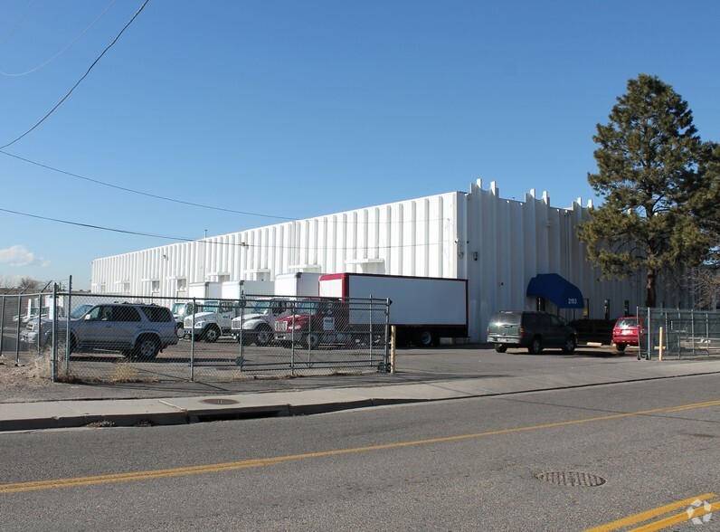 2153 S Wabash St, Denver, CO for lease - Building Photo - Image 3 of 6