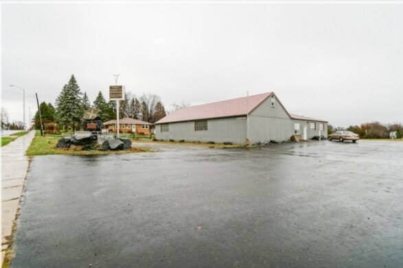 704 Pine St, Athens, WI for sale - Primary Photo - Image 1 of 1