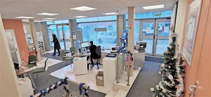 Office in Saint-Brieuc for lease Interior Photo- Image 1 of 8