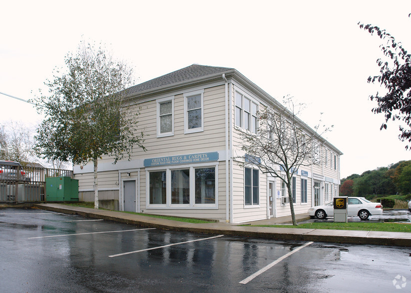 1 Fort Hill Rd, Groton, CT for lease - Primary Photo - Image 1 of 16