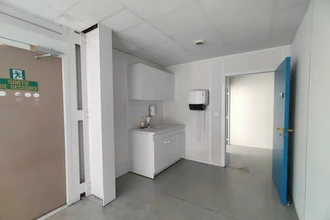 Office in Marseille for lease Interior Photo- Image 2 of 5