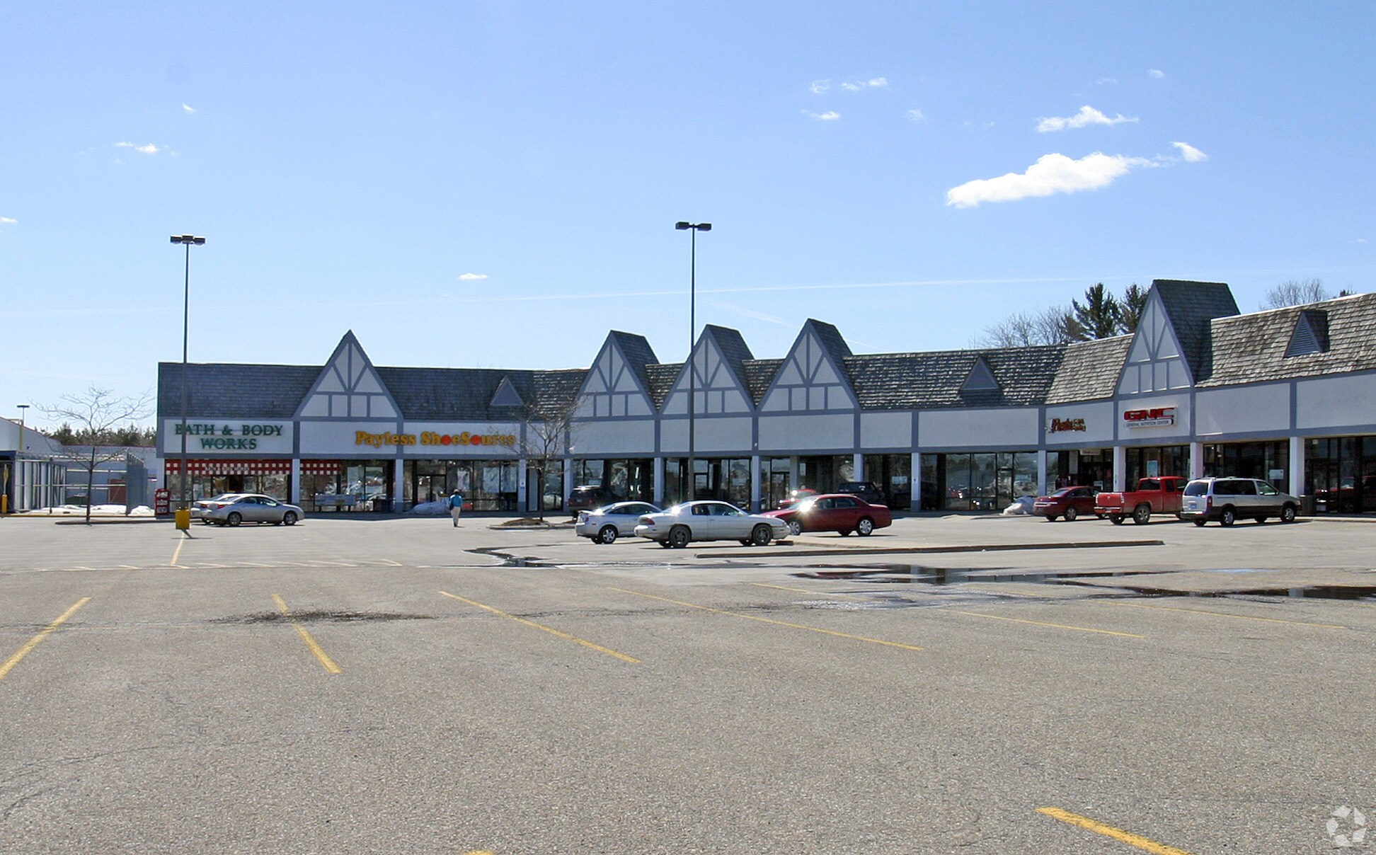 1401 W Main St, Gaylord, MI 49735 Pine Ridge Square