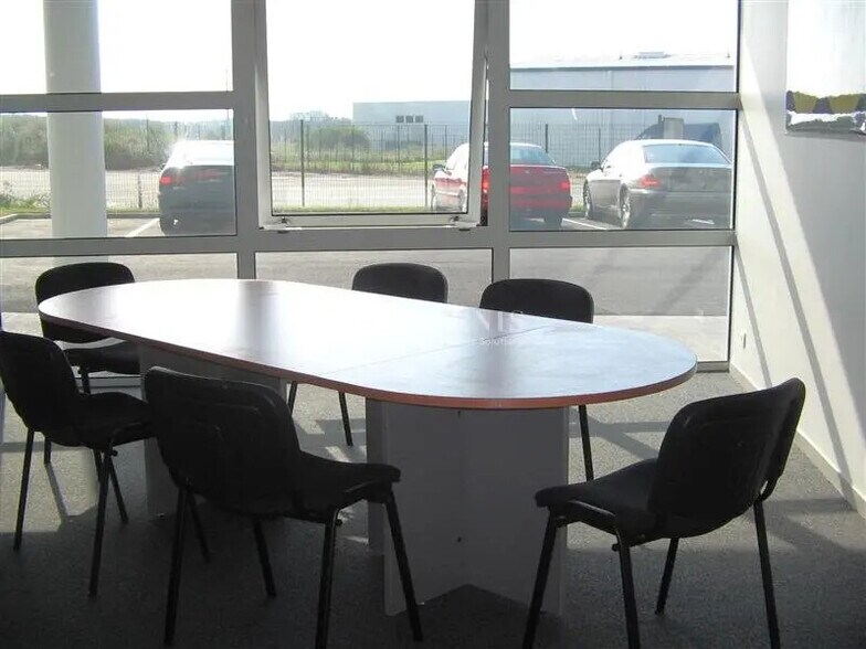 Flex in Romorantin-Lanthenay for lease - Building Photo - Image 1 of 1