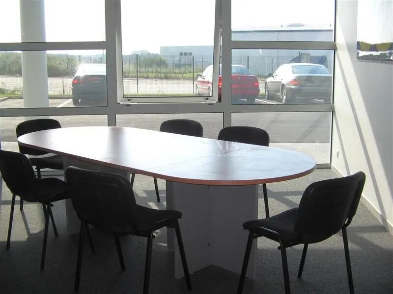 Flex in Romorantin-Lanthenay for lease Building Photo- Image 1 of 2