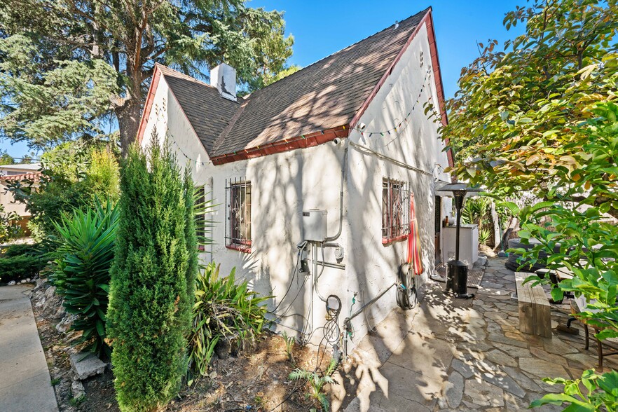 2106 Valentine St, Los Angeles, CA for sale - Building Photo - Image 3 of 44