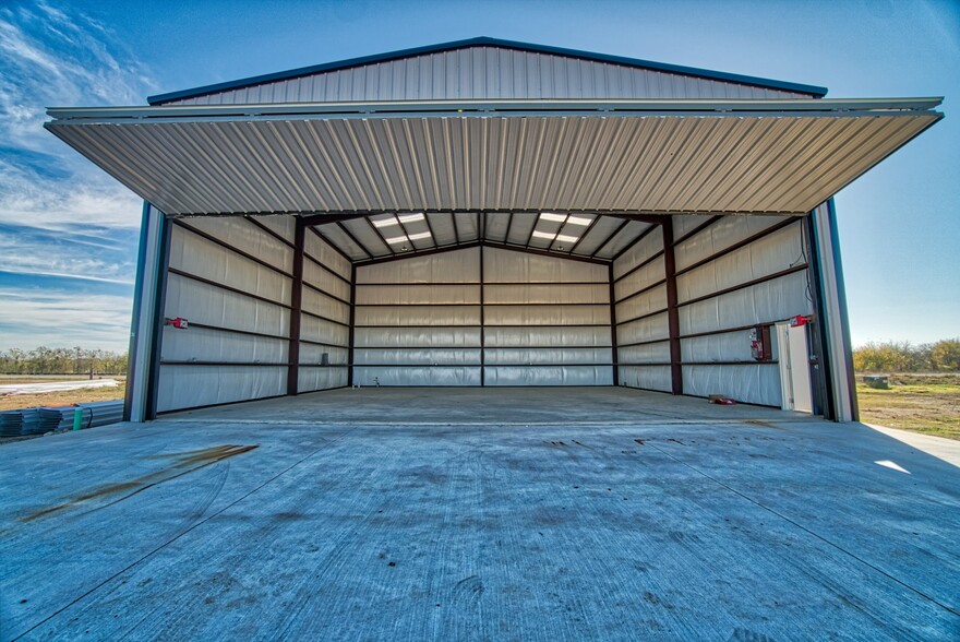 15850 Salado Airport Rd, Salado, TX for sale - Building Photo - Image 3 of 30