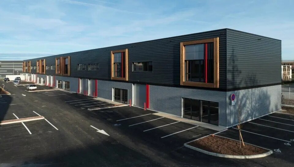 Flex in Saint-Quentin-Fallavier for lease - Building Photo - Image 1 of 6