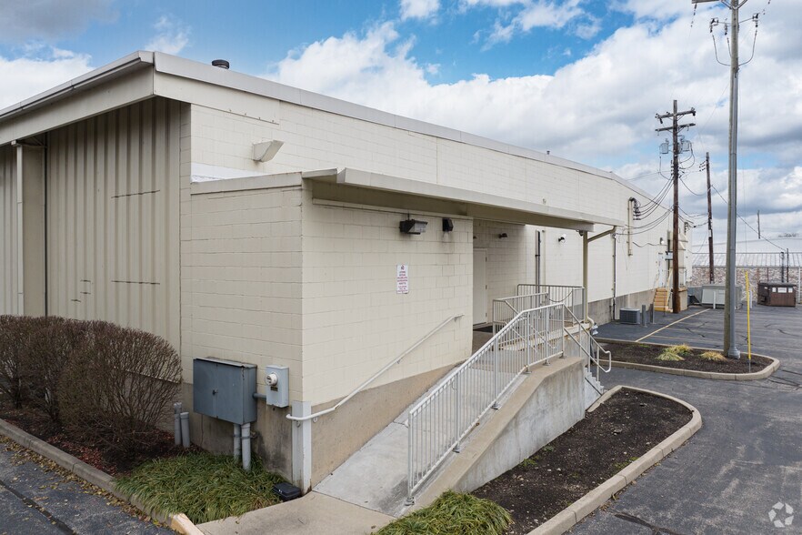 4222 Grand Ave, Middletown, OH for lease - Building Photo - Image 3 of 5