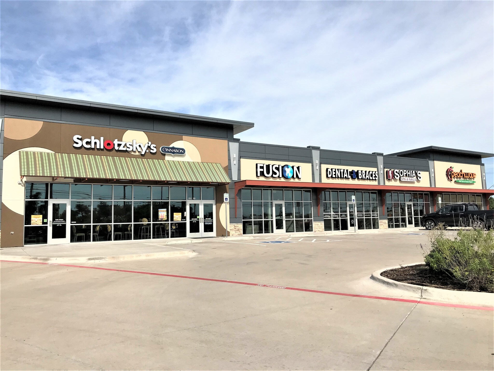 1605 Hewitt Dr, Hewitt, TX for sale Primary Photo- Image 1 of 1