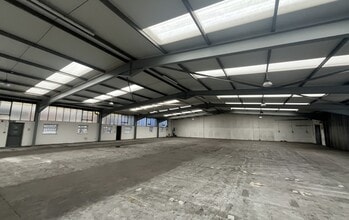 Lyon Way, St Albans for lease Interior Photo- Image 2 of 3