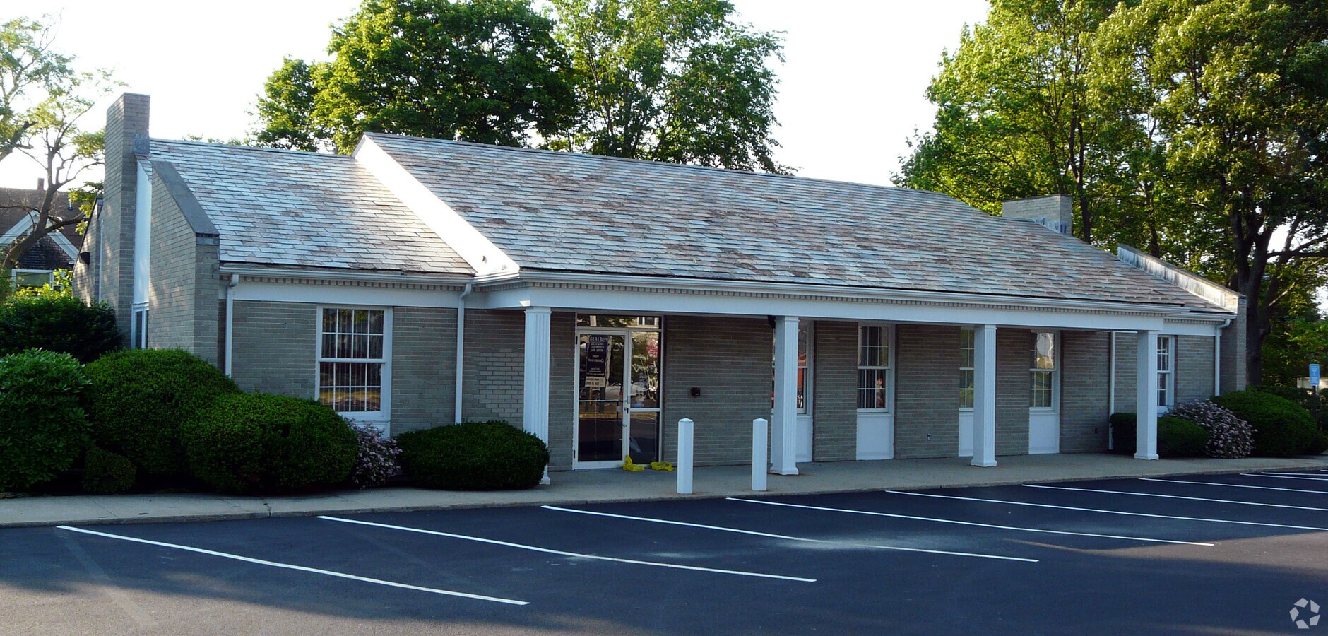 8 N Park Ave, Plymouth, MA 02360