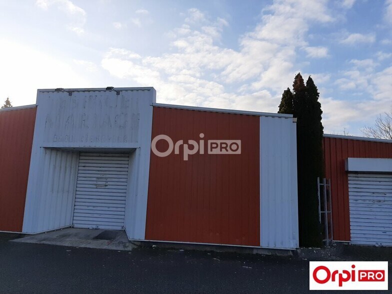 Retail in Valence for lease - Building Photo - Image 2 of 11
