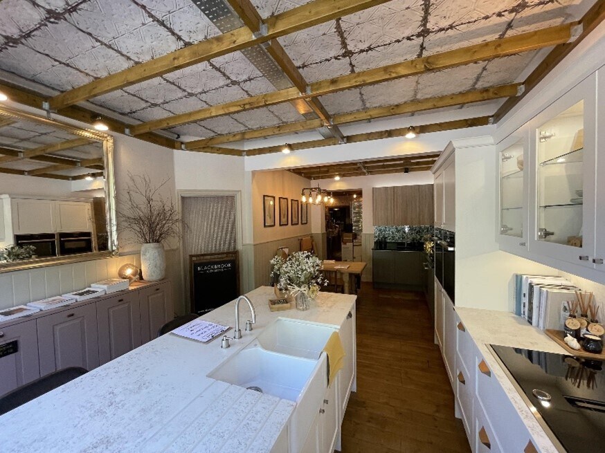 1-10 High St, Tadworth for lease Interior Photo- Image 1 of 3