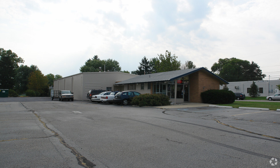 5321 S Pennsylvania Ave, Lansing, MI for sale - Building Photo - Image 1 of 3