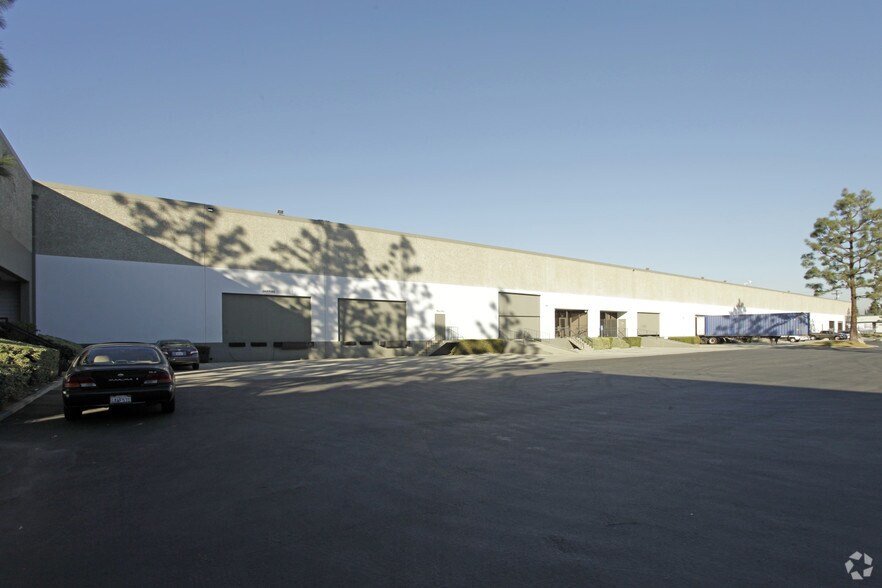 63016319 Chalet Dr, Commerce, CA 90040 Bldg 32