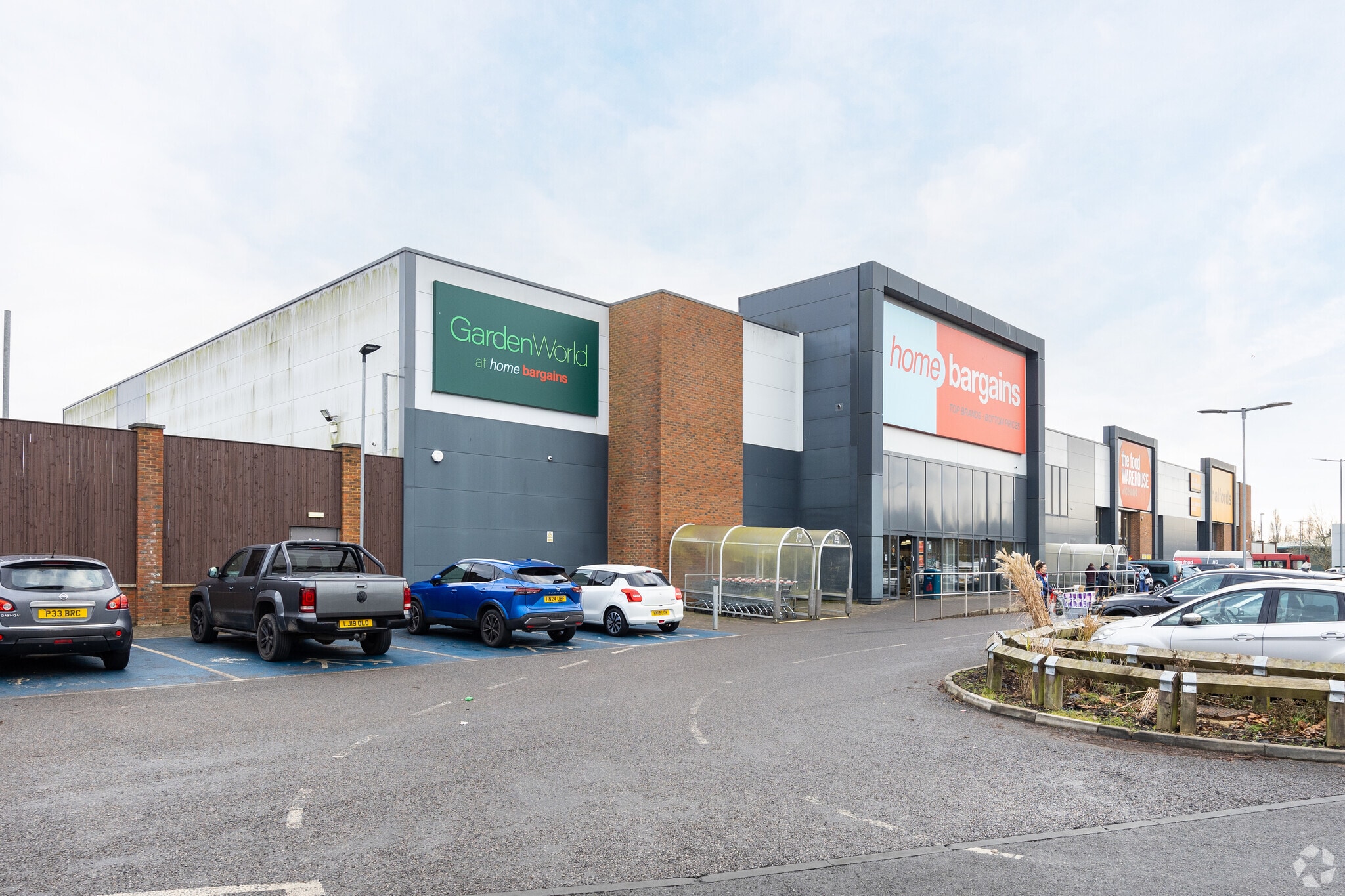 Barnfield Dr, Chichester for sale Primary Photo- Image 1 of 1