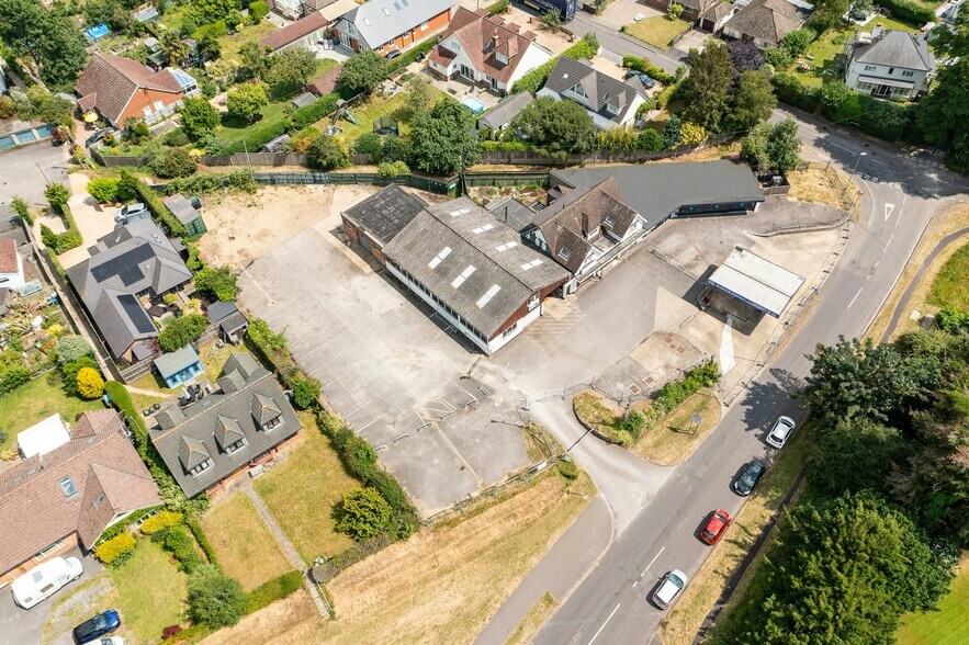 Salisbury Rd, Ringwood for lease - Building Photo - Image 3 of 14