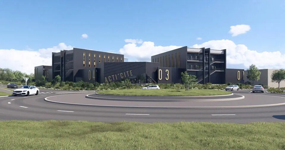 Flex in Metz for lease Building Photo- Image 1 of 21