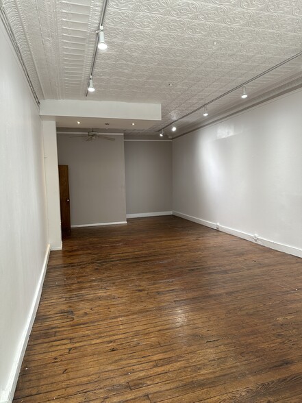 413 W 50th St, New York, NY for lease - Primary Photo - Image 1 of 7