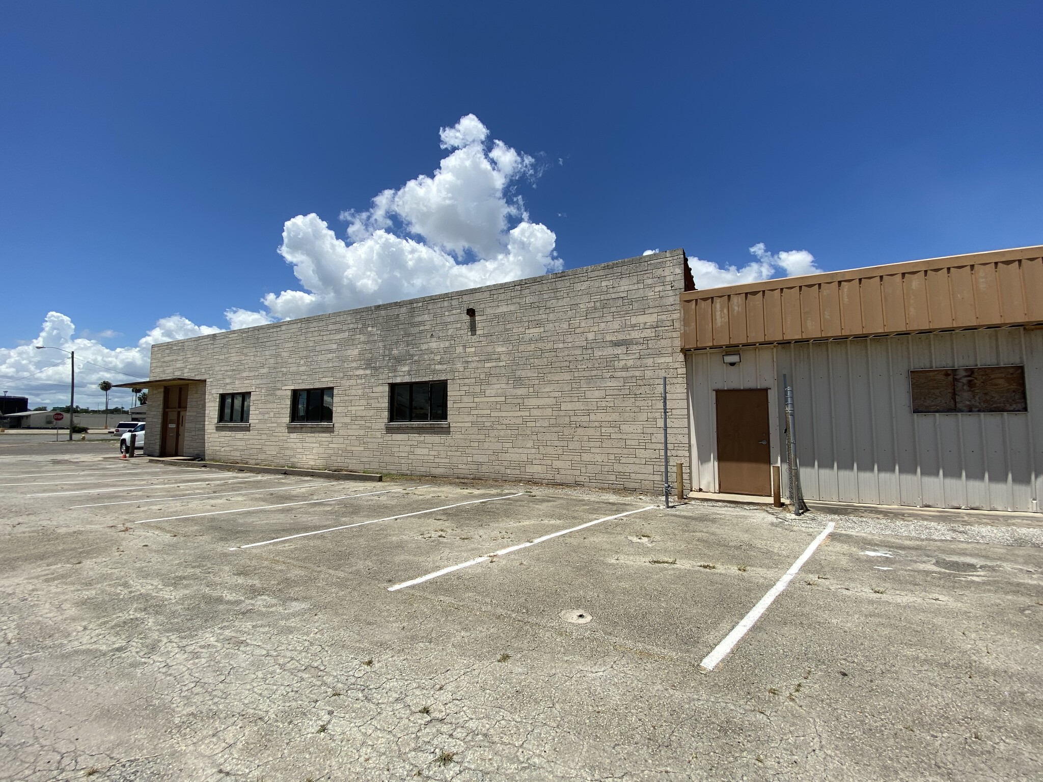 2930 Leopard St, Corpus Christi, TX for sale Building Photo- Image 1 of 20