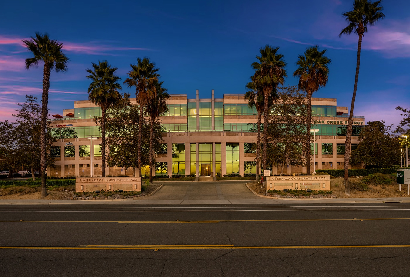 500 La Terraza Blvd, Escondido, CA for lease Primary Photo- Image 1 of 21