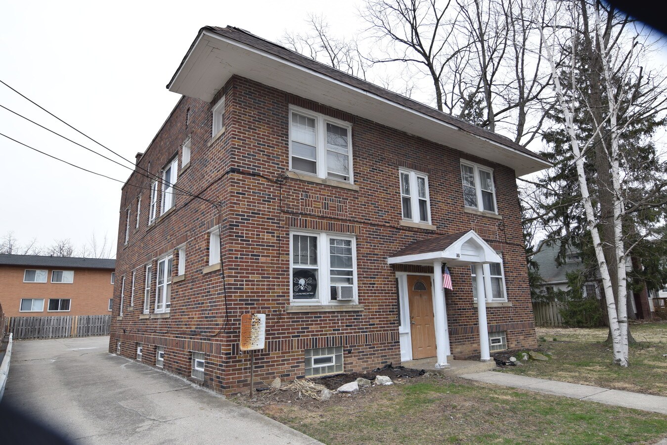 11 3rd Ave, Berea, OH 44017