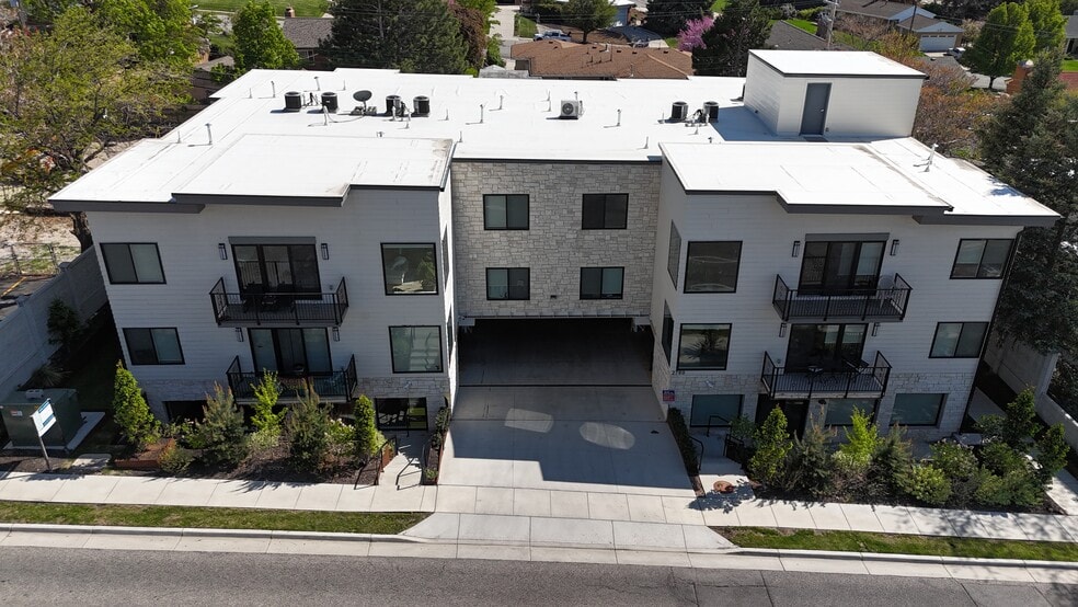 2780 E 3300 S, Salt Lake City, UT for sale - Building Photo - Image 2 of 28