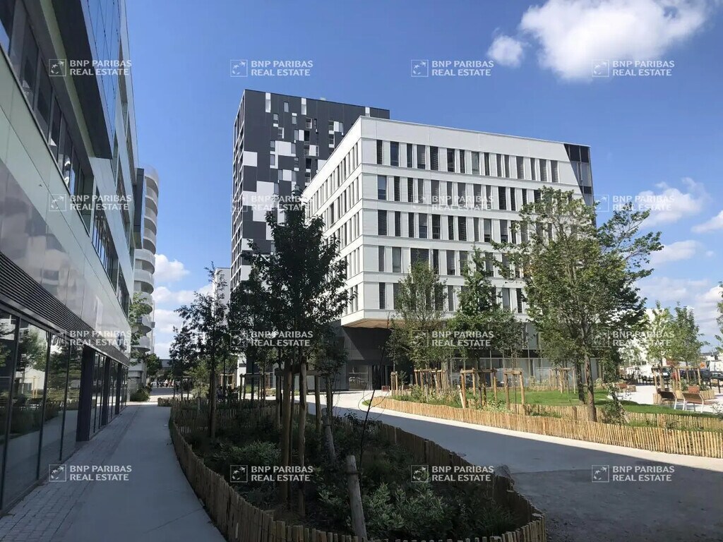 Location Bureaux 144 m² - Photo 1
