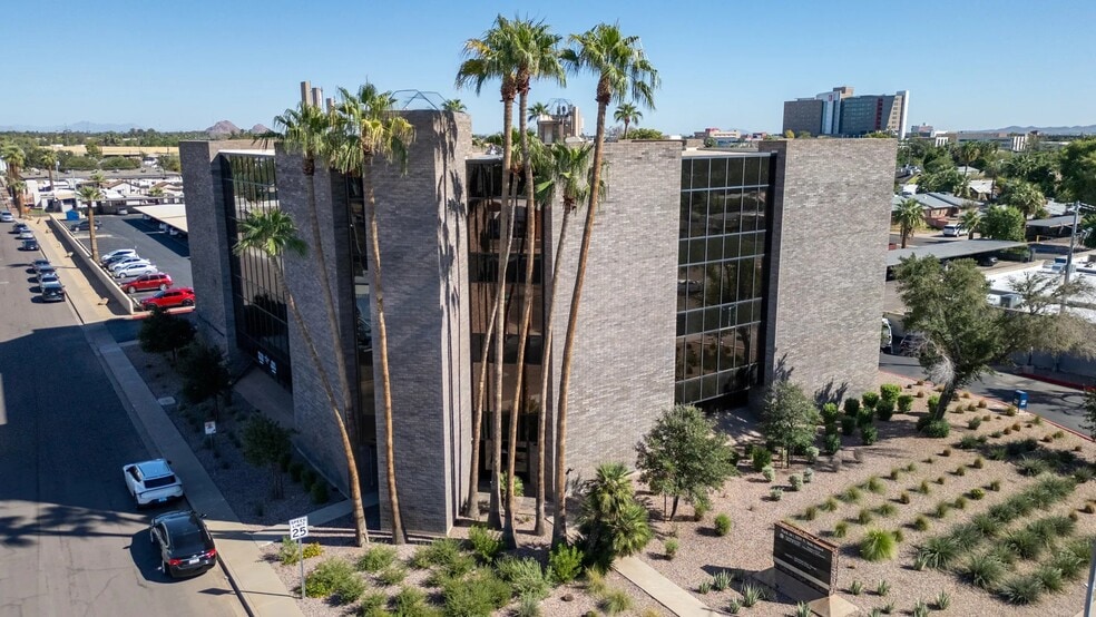 3221 N 16th St, Phoenix, AZ for lease - Building Photo - Image 2 of 9