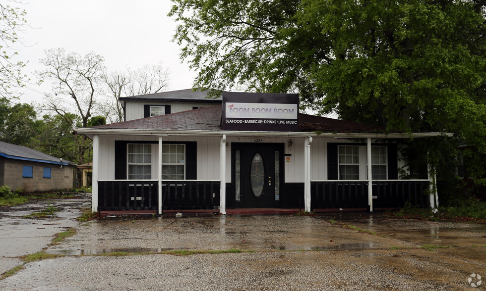 4225 Main St, Moss Point, MS for sale - Primary Photo - Image 1 of 1