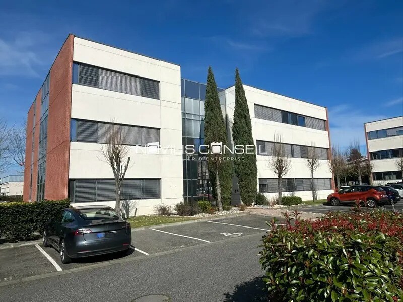 Location Bureaux 1 626 m² - Photo 1