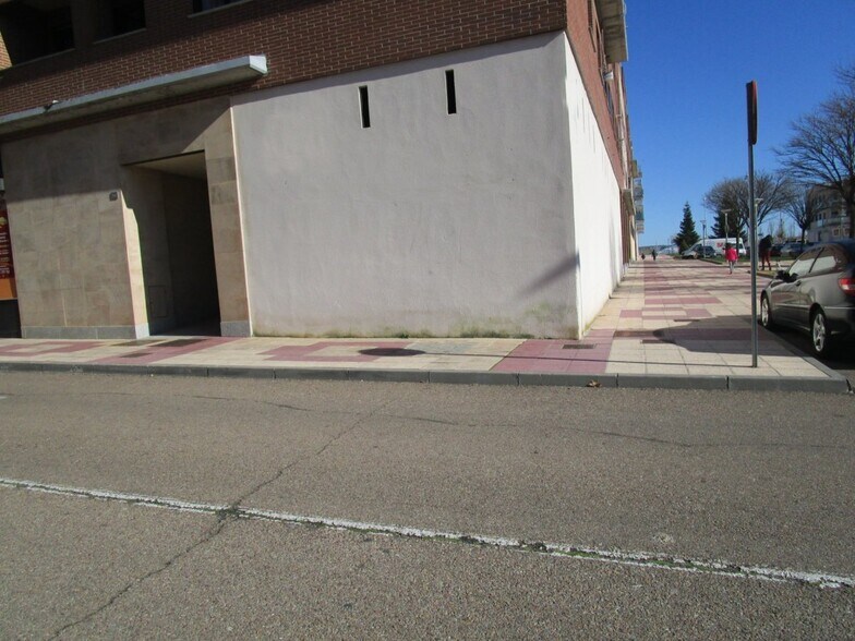 Retail in Carbajosa de la Sagrada for sale - Building Photo - Image 3 of 24