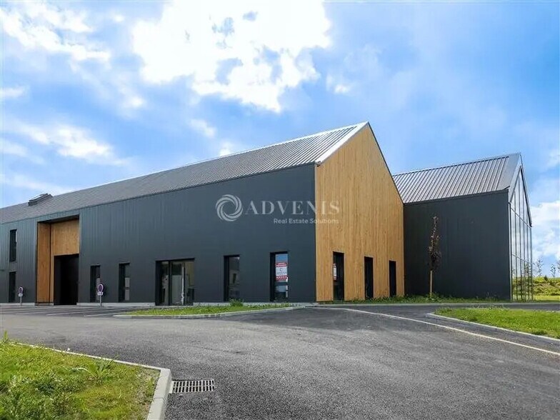 Flex in Saint-Malo for lease - Building Photo - Image 3 of 5