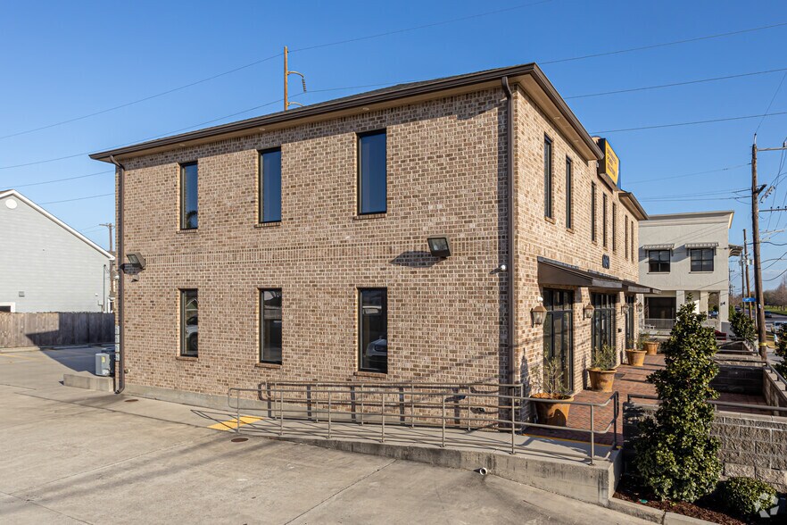 6050 Pontchartrain Blvd, New Orleans, LA 70124 Office for Lease