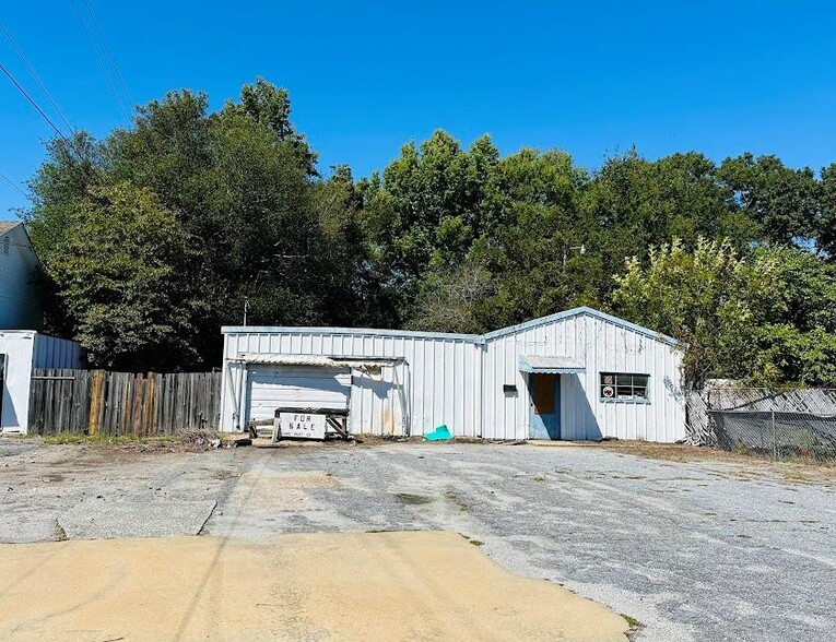 2121 S Lumpkin Rd, Columbus, GA for sale - Primary Photo - Image 1 of 4