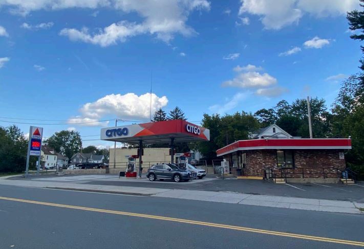 The Massachusetts Gas Station Portfolio portfolio of 2 properties for sale on LoopNet.com - Building Photo - Image 1 of 19