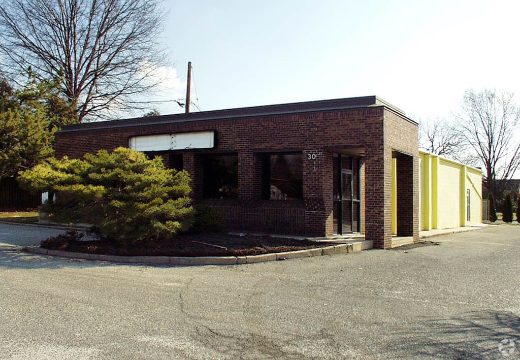 30 Dye Rd, Hamilton, NJ 08690